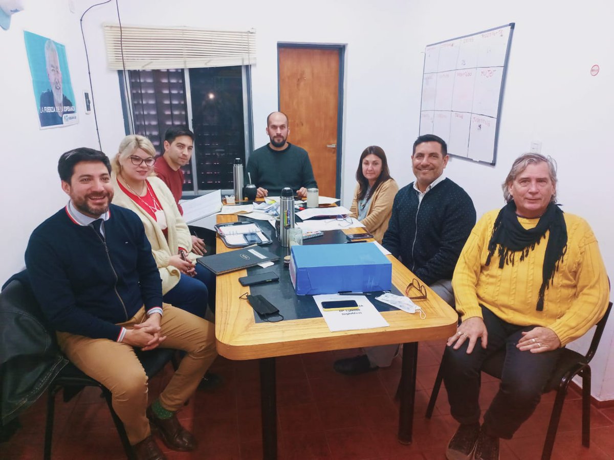 carlosponcesl's tweet photo. ▫️Miercoles Reunión de Comisión. #Interbloques #hcdsanluis #CarlosPonceConcejal
.
@carlosponce2019
@juandivizia
@paulinacalderon
@otoniel_p_m
@guillermof.araujo
@ailenchaine
@javisuarezortiz https://t.co/M7XWCov3ZI