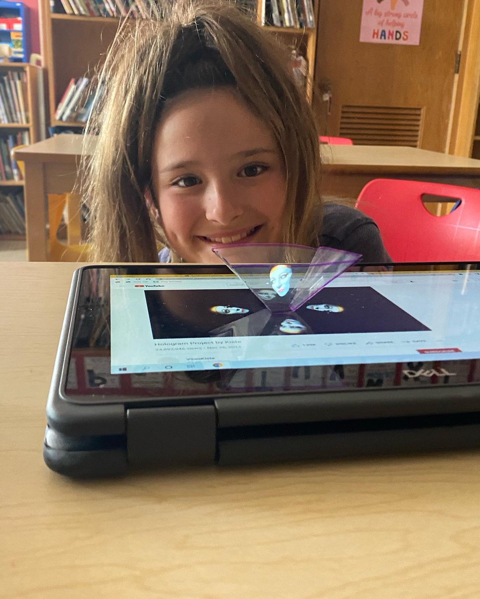 MrsCocozzaReads's tweet image. #giveahoot for our @WaverlyParkElem fifth graders who created and marveled at some 3D cones today! #steam