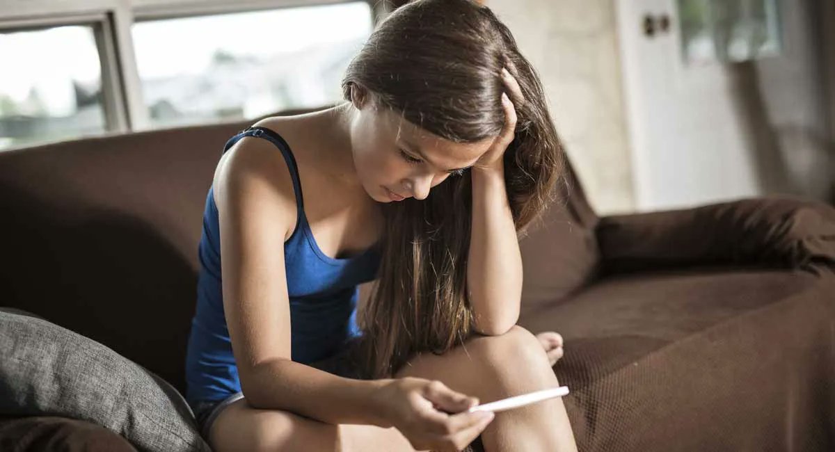 LiveActionNews's tweet photo. Overturning Roe isn’t likely to cause a spike in teen pregnancy. 

Here’s why ➡️ https://t.co/W7qE0KGor4 https://t.co/YL2RBCgJrX