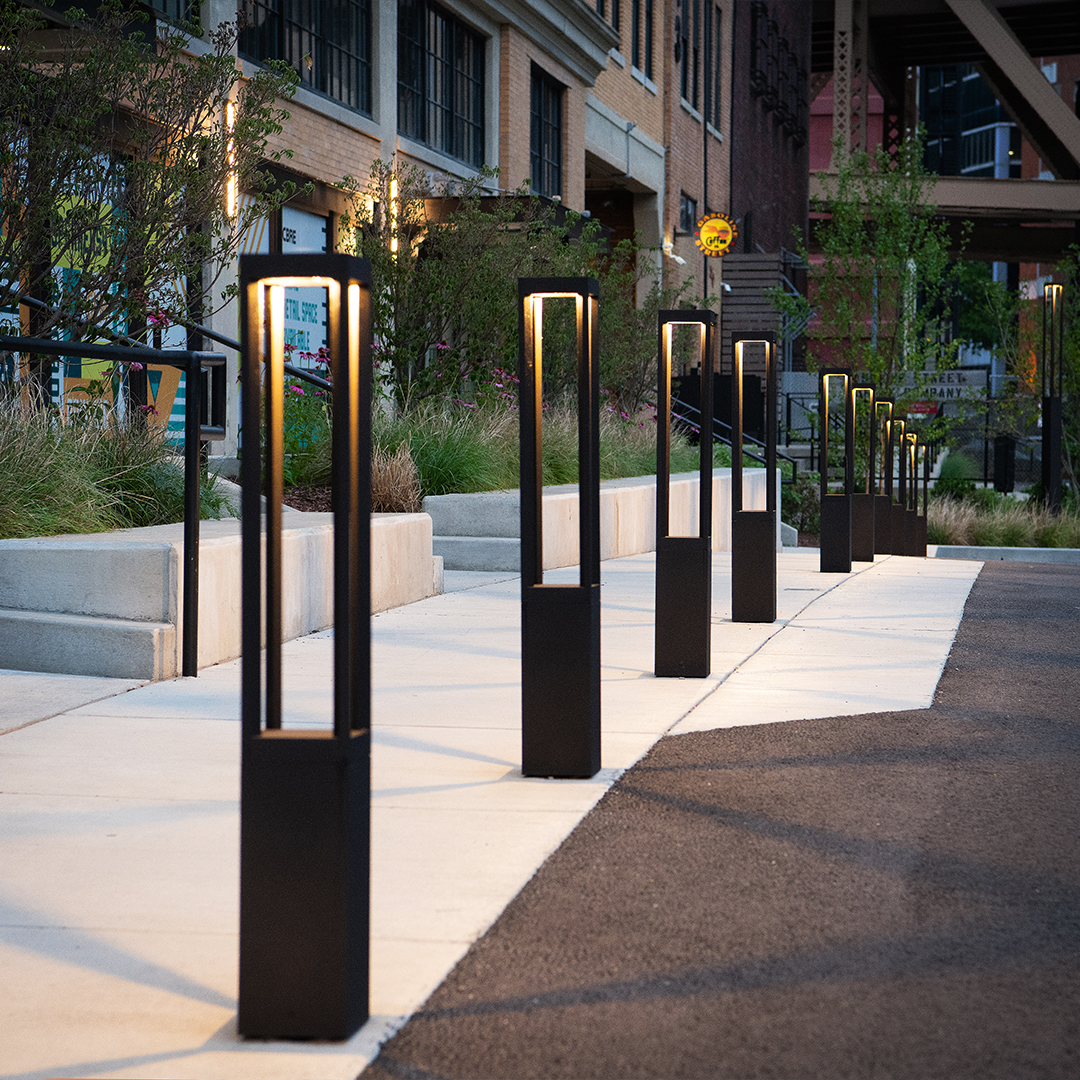 LuminisLighting's tweet photo. In Action
Available with or without an acrylic diffuser, Lumiquad is designed to illuminate and accent exterior spaces such as pedestrian areas, commercial perimeters, parks, and urban environments.
#exteriorlighting #outdoorlighting #LEDlighting #LEDproducts #lightingdesign https://t.co/Lm5TtJxGqx
