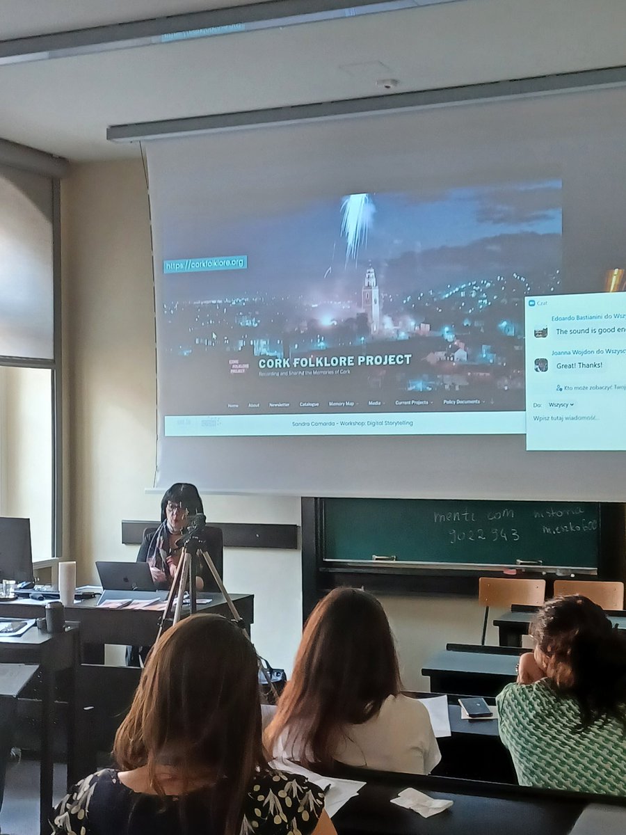 thomascauvin's tweet photo. Colleague @sandra_camarda presenting Digital Storytelling at #phss22 @C2DH_LU https://t.co/12r101mAni