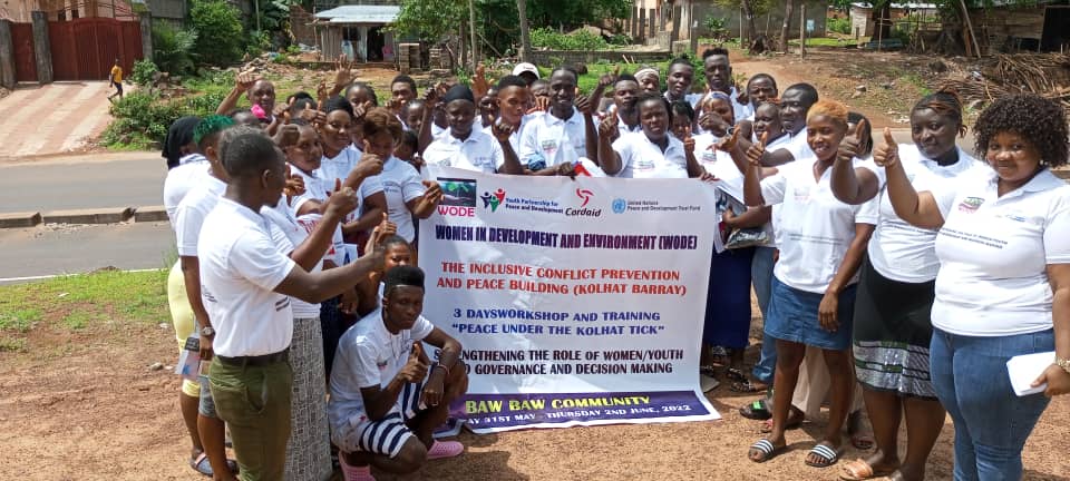 yppdorg's tweet photo. Women in Development and Environment (WODE) concludes a three-day intensive step-down training session on gender- and youth-responsive conflict prevention for community leaders, youth, and women's groups in the Bawbaw community, Western Area Rural District. #KolHatBarrayProject https://t.co/yitYqcJxf8