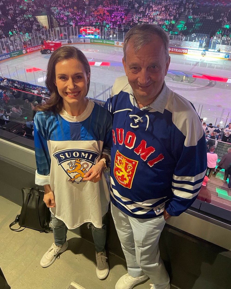 AnttiViinanen's tweet photo. Nyt on outo...
#kiekko https://t.co/VMKKrKiIlm