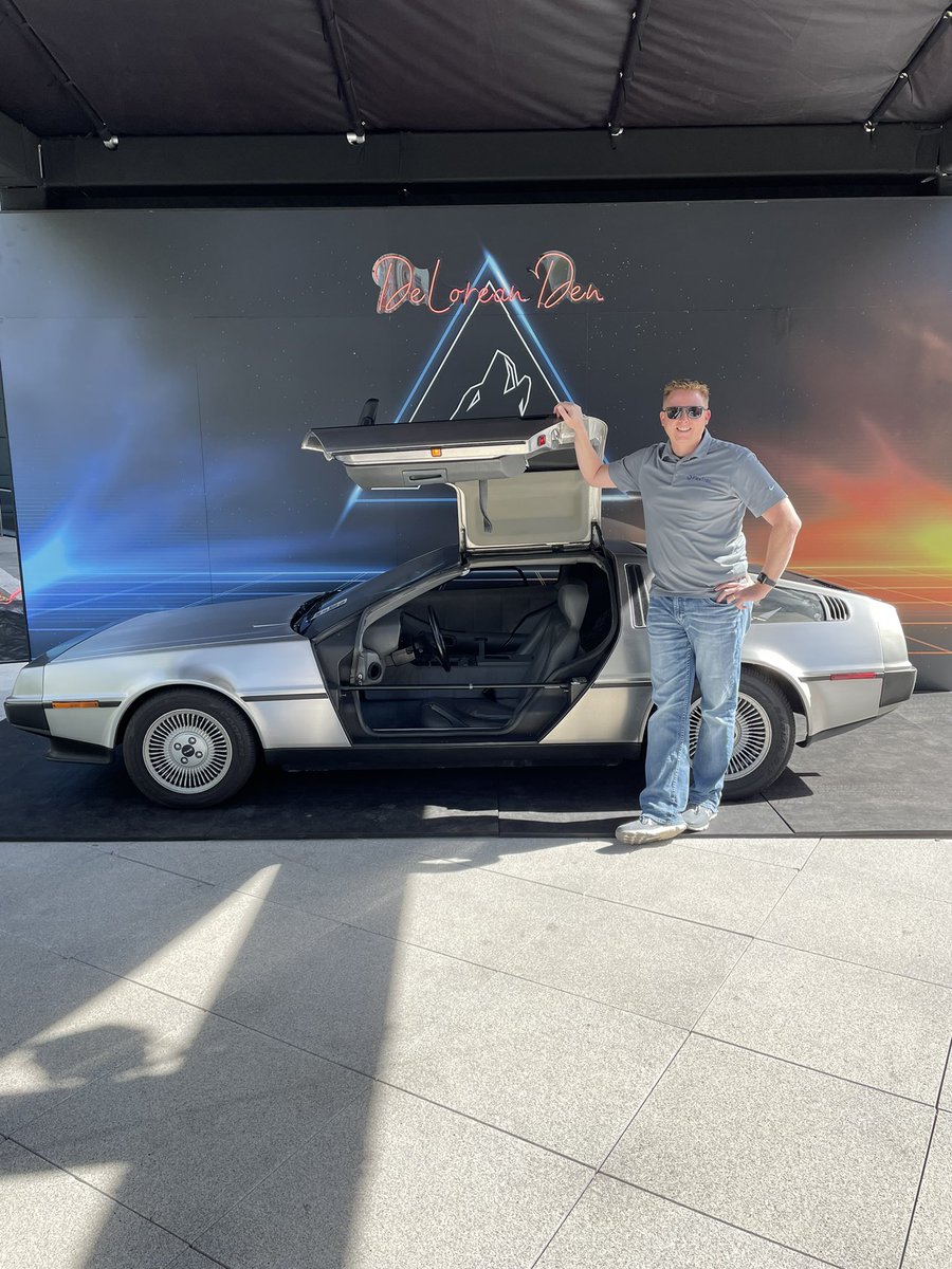 Pretty cool Delorean <a href="/AWNetworks/">Arctic Wolf</a>!
