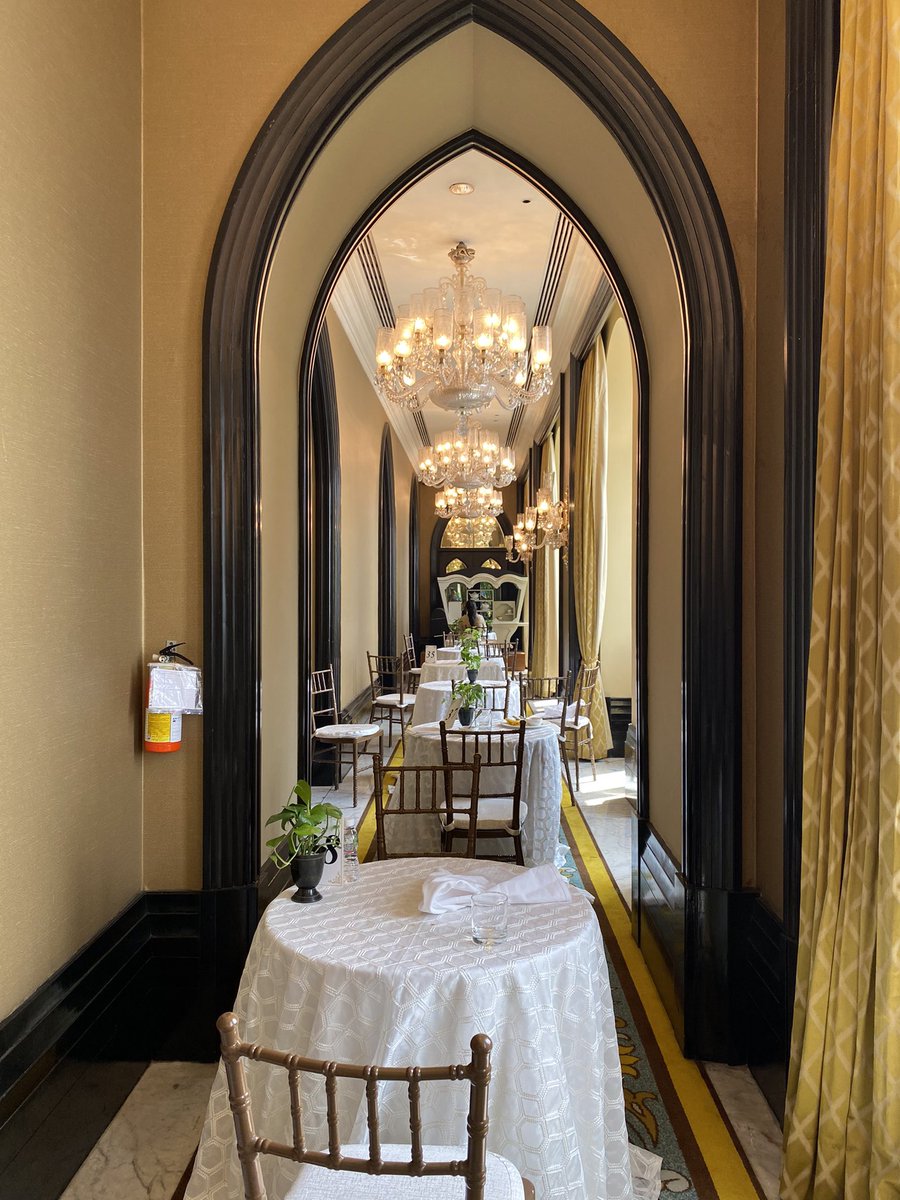 rahulstuffs's tweet photo. Breakfast was served at The Ball room with a sea facing view at @TajMahalMumbai
9/n
#indianmilesguide https://t.co/9D5L4pTzdA