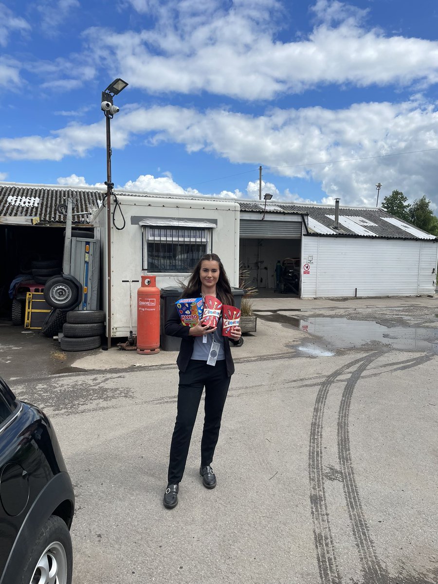 3/5 Bodyshops visited so far this month <a href="/U819/">うってぃ</a>💪🏼💪🏼 <a href="/terridawsonnx/">terridawsonnx</a> Dropping treats off to our NF referral sources 🎁🎁