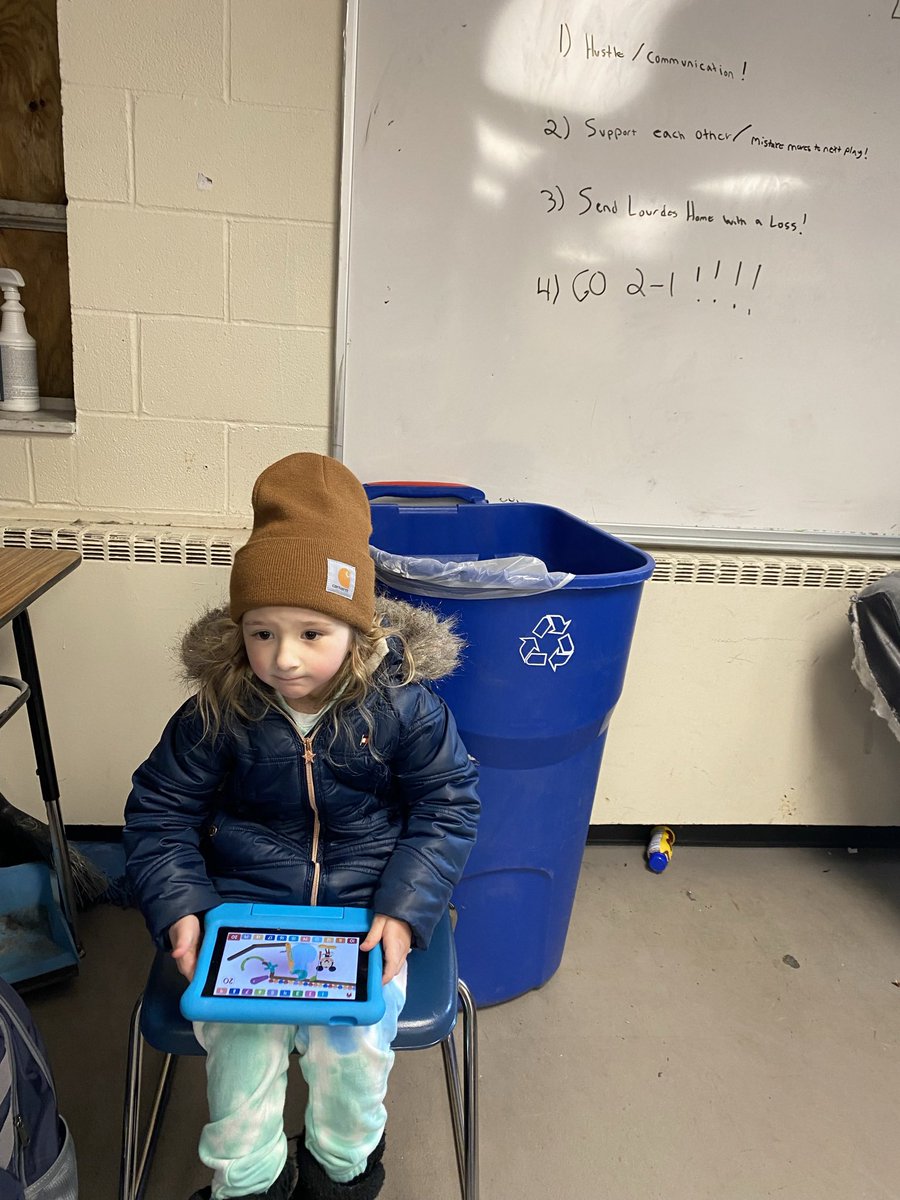 lsilax1's tweet photo. Wishing our most valuable assistant a Happy 5th Birthday today! #family https://t.co/a1sEjIX780