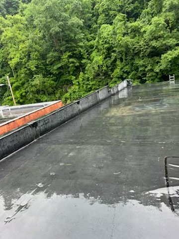 seedhco's tweet photo. The roof on section one of Mountain Farm Community Grocery is done! Check it out! https://t.co/imA1SyiEgL