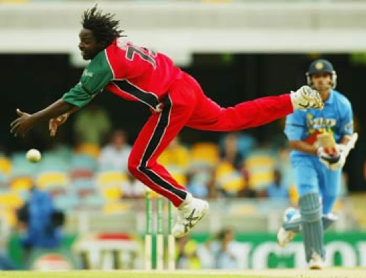V. Muraleedharan on X: "Happy to interact with Douglas Hondo, Zimbabwean bowler, who played international cricket from 2001-05. He played 9 tests and 56 ODIs. Nice of Douglas Hondo to present his