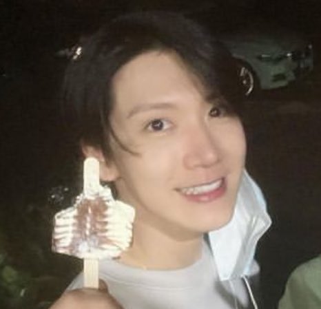 onyour__1001's tweet photo. อ๋ออันนี้หรอปลาเผาเสียงไม้ https://t.co/2M4Ir0hqN2