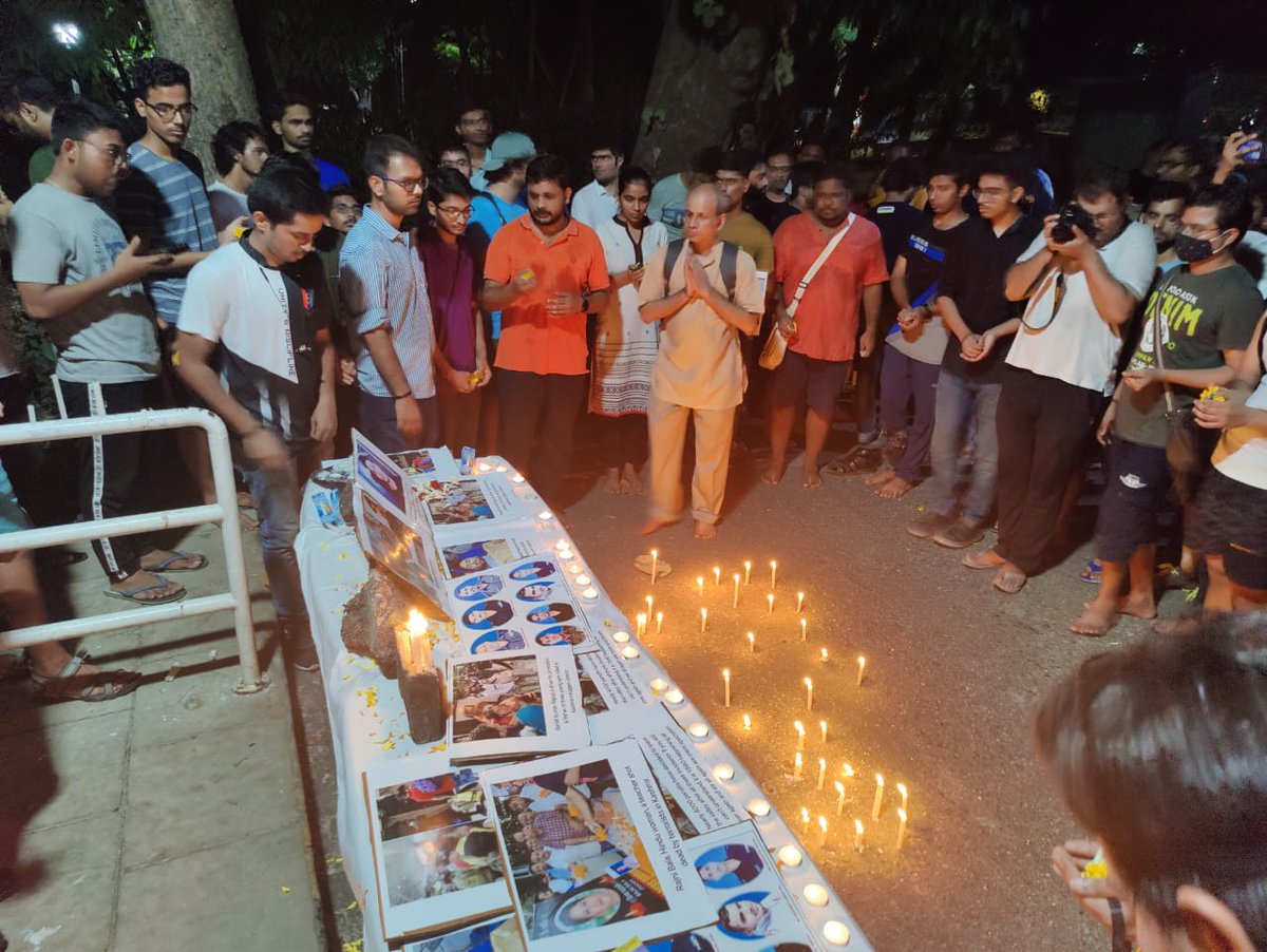 Shashwat_kt107's tweet photo. Candle Light March at @iitbombay in solidarity with Kashmiri Hindus and soldiers who lost their lives. It's imperative for us to speak against injustice. Let's set the narrative right!
JAI HIND! 
#Kashmir #KashmiriHindus #NationalSecurity https://t.co/ag7N12CLTo
