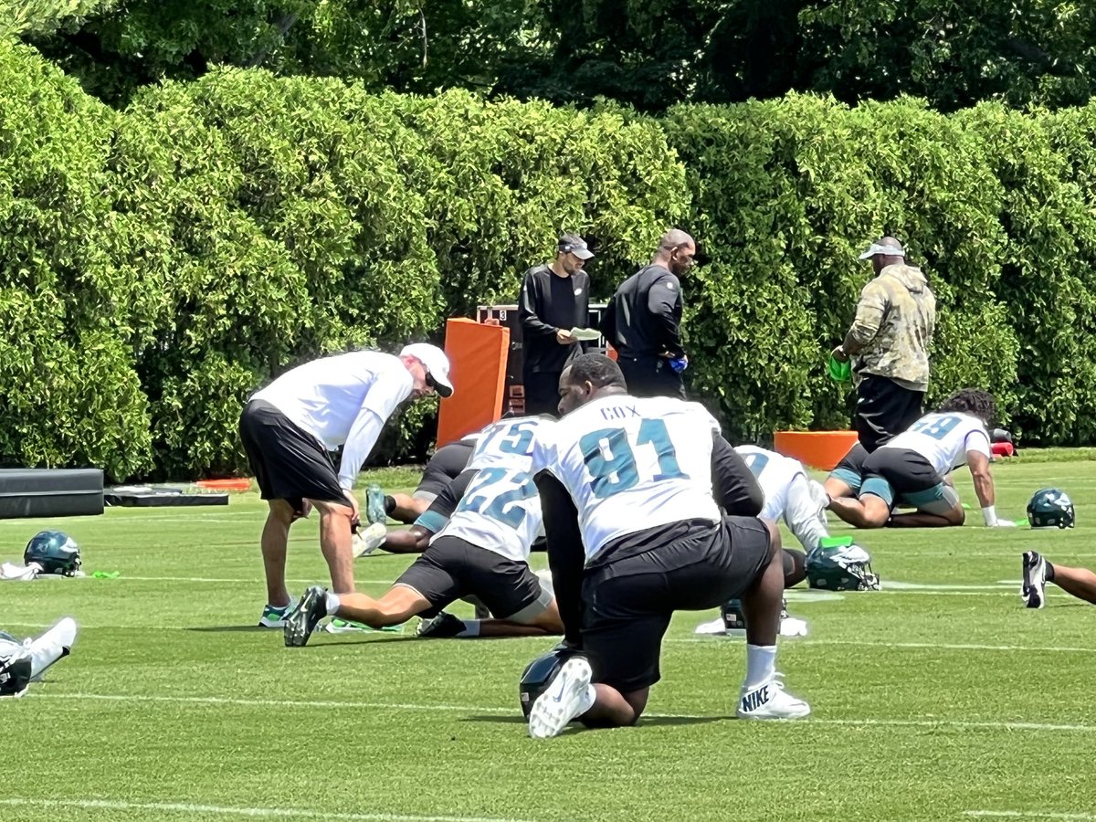EliotShorrParks's tweet photo. Fletcher Cox in the building for last day of #Eagles OTAs https://t.co/GJhVw4ZTLI