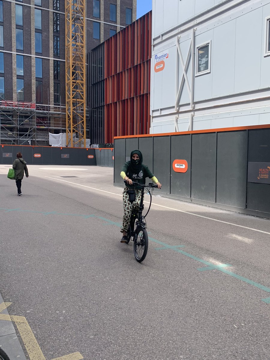 Such a fun last day of being a med student @RoyalLondonHosp <a href="/QMULBartsTheLon/">Barts and The London, Queen Mary</a> joining <a href="/greenatbarts/">Green at Barts Health</a> to get staff trying <a href="/VOLTEBIKES1/">VOLT E-BIKES</a> e-bikes 🤩 #nhssustainabilityday #carswap #cycletowork