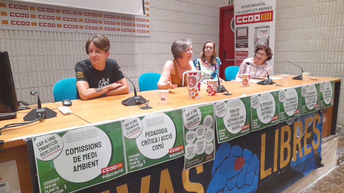 educacio_ccoopv's tweet photo. Continuem coneguent les diferents activitats i experiències de centres de primària i secundària de tot el PV per educar, concienciar, actuar i sumar a la lluita contra al #canviclimàtic #EmergenciaClimàtica ...moltes d'aquestes facilitades per #teachersforfuture #liniaverda https://t.co/4FSYb5QnNh