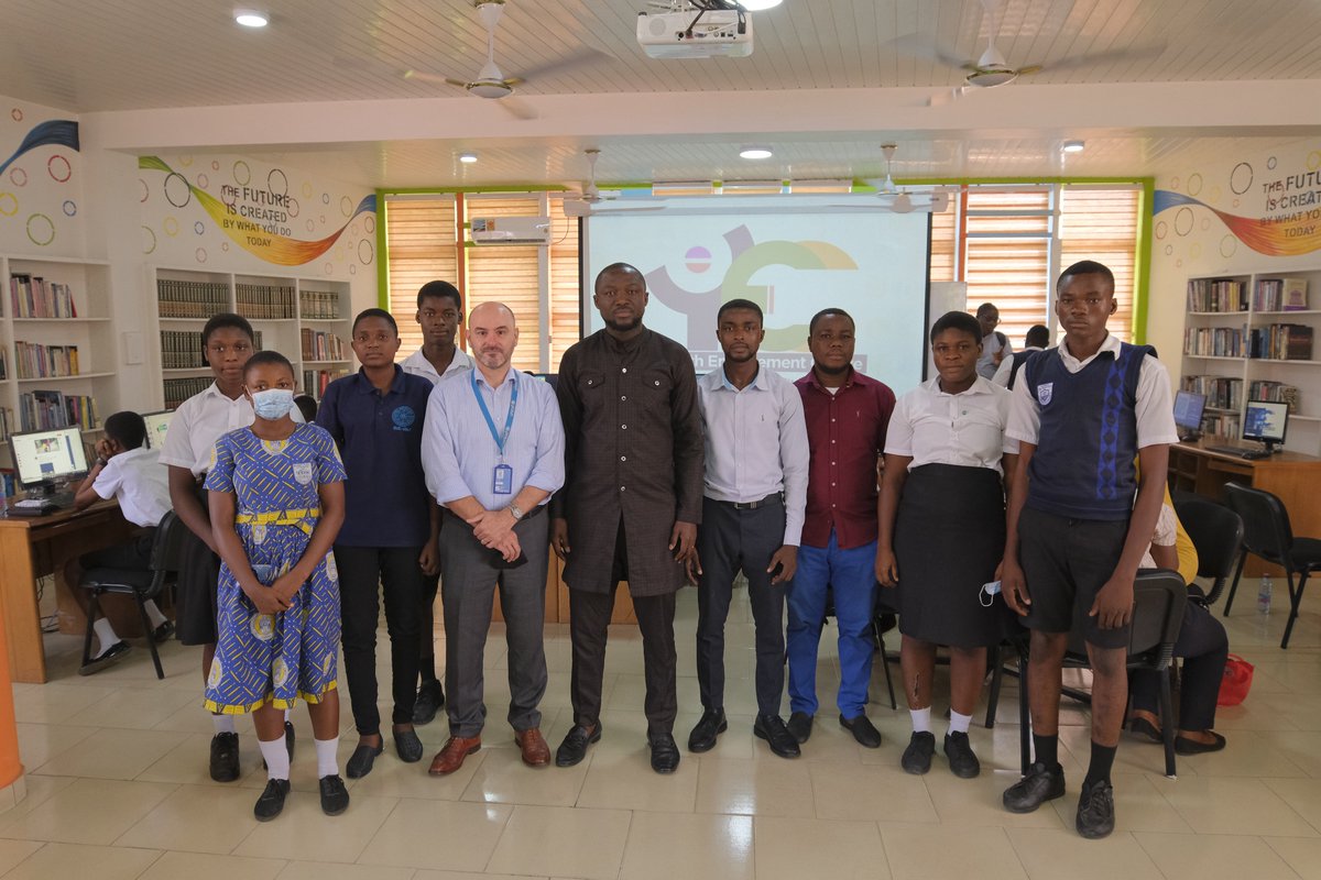 UNICEFGhana's tweet photo. Through the @GenUnlimited_ partnership in Ghana, UNICEF &amp; the @ghanalibraries are providing safe spaces for young people to:
✅ learn
✅build skills and  
✅receive mentoring 
10 youth centers were launched today to give every young person the chance to be supported &amp; empowered. https://t.co/pn0qBNc77L
