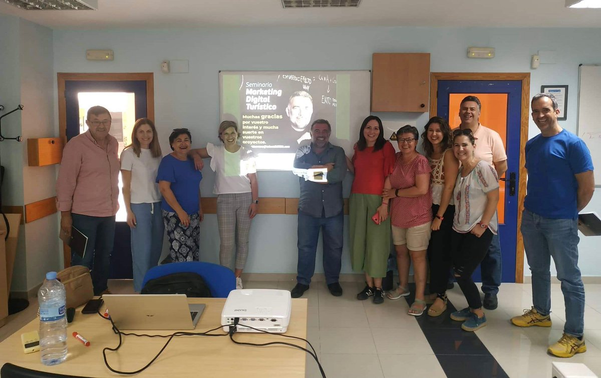 MKG20's tweet photo. La importancia de tener una buena estrategia de #marketingonline para tu marca, la gestión de #RedesSociales y las herramientas más importantes para tener la mayor visibilidad online, han sido algunos de los temas ¡Gracias a los participantes!

#formacionturismo #MarketingDigital https://t.co/vee3MyI7nH