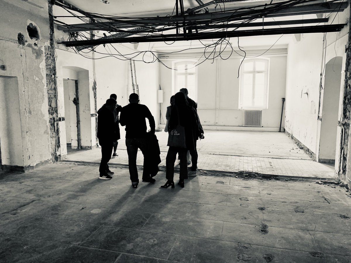 Marceau’pening soon ! Pour ce faire, on pousse les murs et ça décaserne sec, comme le montre cette visite du chantier (ici, le futur espace de diffusion) #tierslieu #limoges