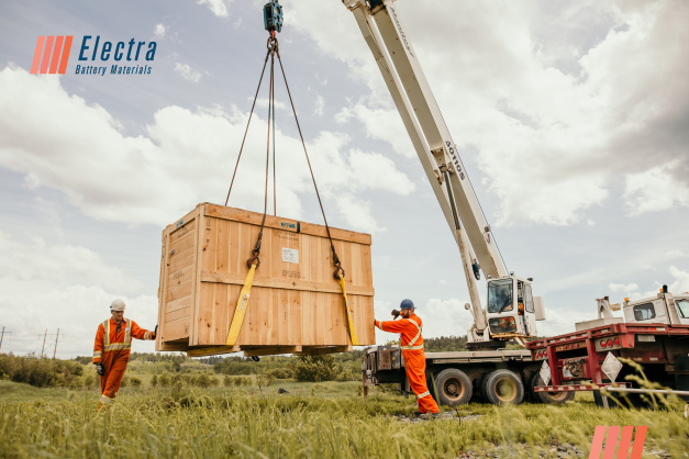 ElectraBMC's tweet photo. Progress on Electra’s refinery construction project continues with key pieces of equipment being delivered and installed, including a centrifuge that will be used in our #cobalt crystallization plant. $ELBM #sustainability #EV https://t.co/Z2Dqh7FuNr