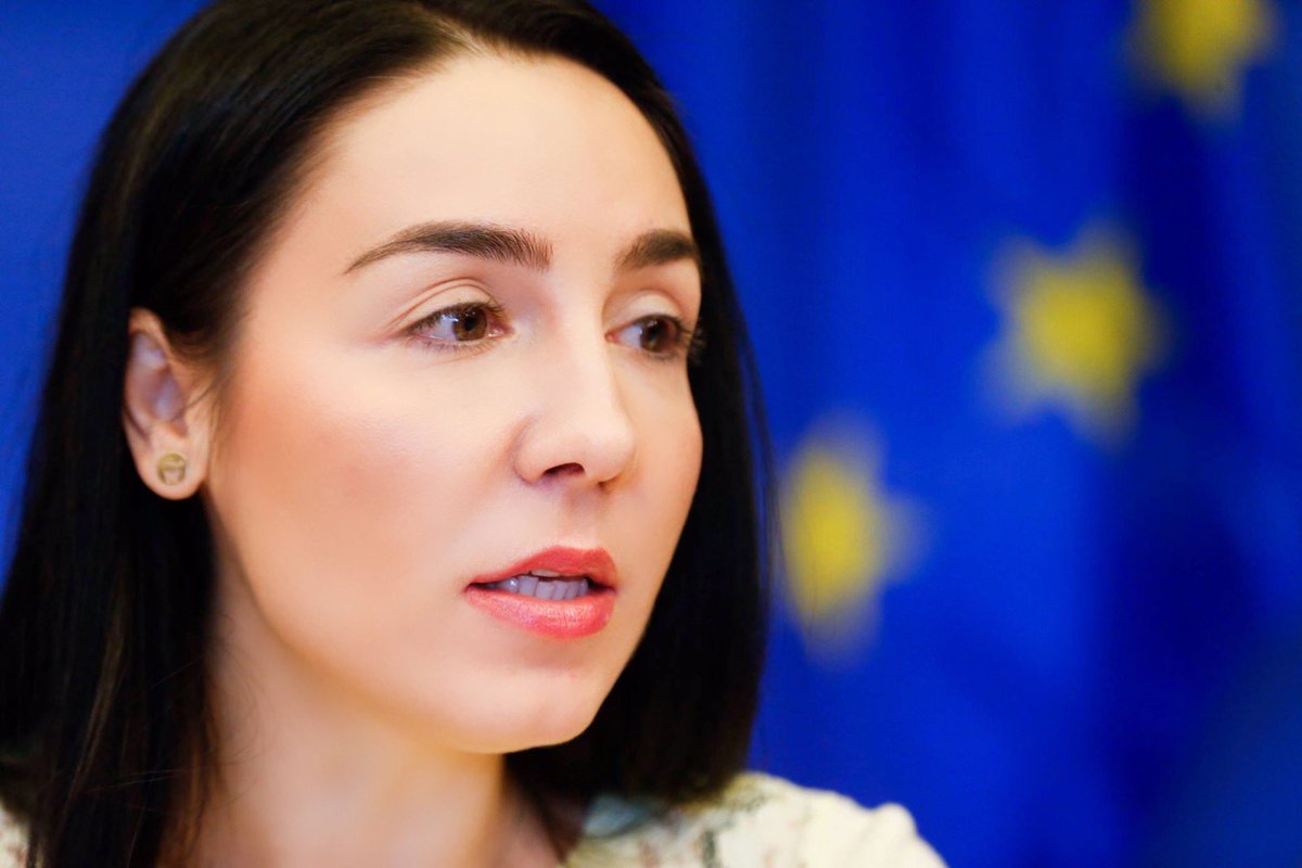 Ana-Claudia Tapardel tweet media