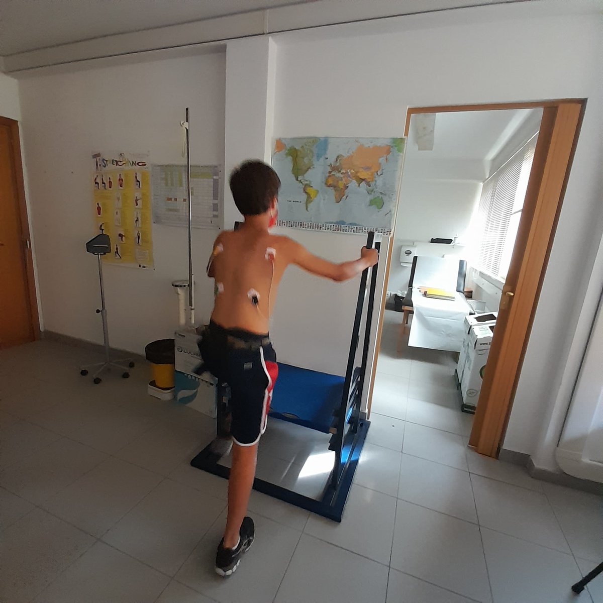 billimasirowing's tweet photo. Sport è sinonimo di salute, per questo alla Billi-Masi è nato il progetto "Più sani più Billi": screening gratuiti con osteopata, psicologi, oculisti, dentisti, otorini, nutrizionisti.  
Vi aspettiamo il 14 giugno alle 18.00 alla base nautica. #sport #salute @canottaggio1888 https://t.co/tR6sRZD3oz