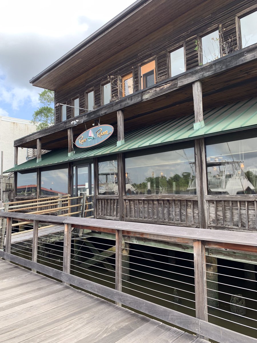 GTCountyEcon's tweet photo. Looking for lunch? Take a stroll to get some of the best dishes from River Room!
Or maybe you want to find something for your kids to do? Take some time to enroll your children in the Maritime Museum’s summer program for kids!
#waterfrontwednesday #georgetowncountysc https://t.co/kRnRfIViFH