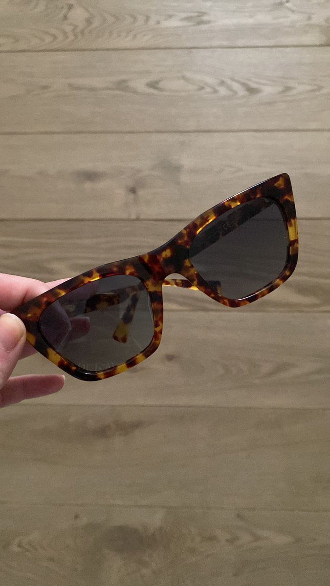 Mariafcardenas's tweet photo. @HawkersCo 😎  #HawkersNewIn #HawkersHideInSinCity https://t.co/QutjEnpvK4
