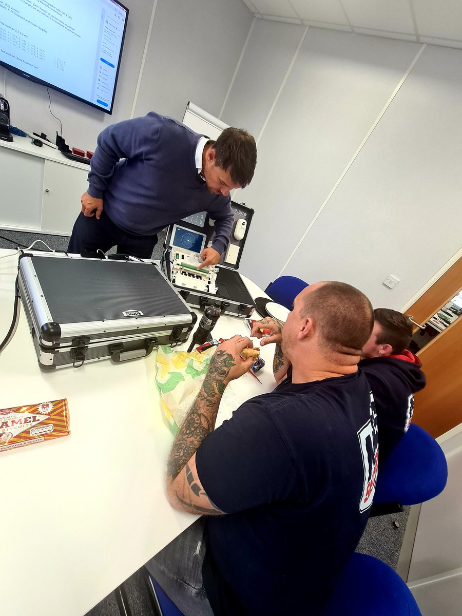 MASSecurity1's tweet photo. What a Great day.
The #MASengineers had the opportunity to spend the day training with @RiscoGroupUK and Bringing more exciting products to the #MASfamily #Watchthisspace
For more information please get in touch:
π± Call us on 0800 865 4778
#ProtectedbyMAS | #MASsecurity https://t.co/pwIgwuWGyU