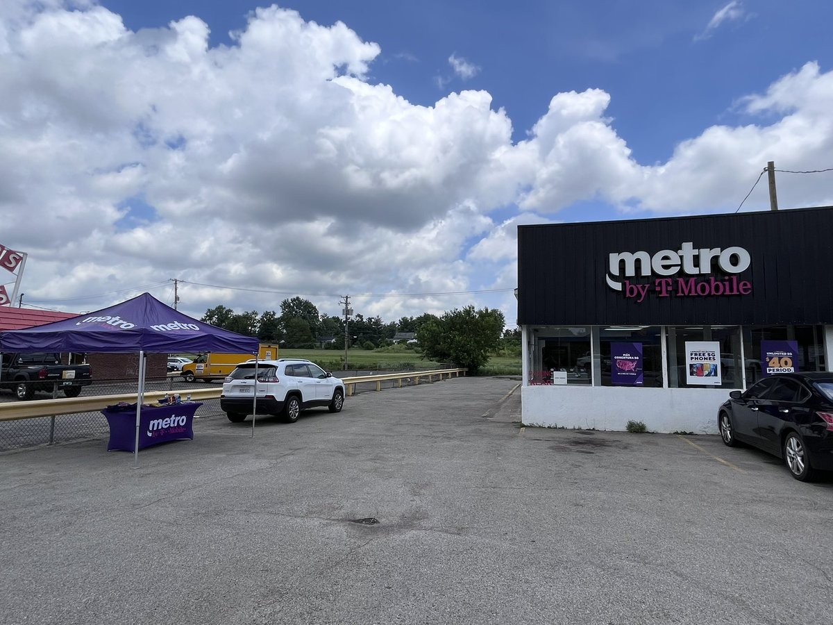 Come see us at 227 E New Circle!! #Lexington <a href="/MetroByTMobile/">Metro by T-Mobile</a> #Kentucky