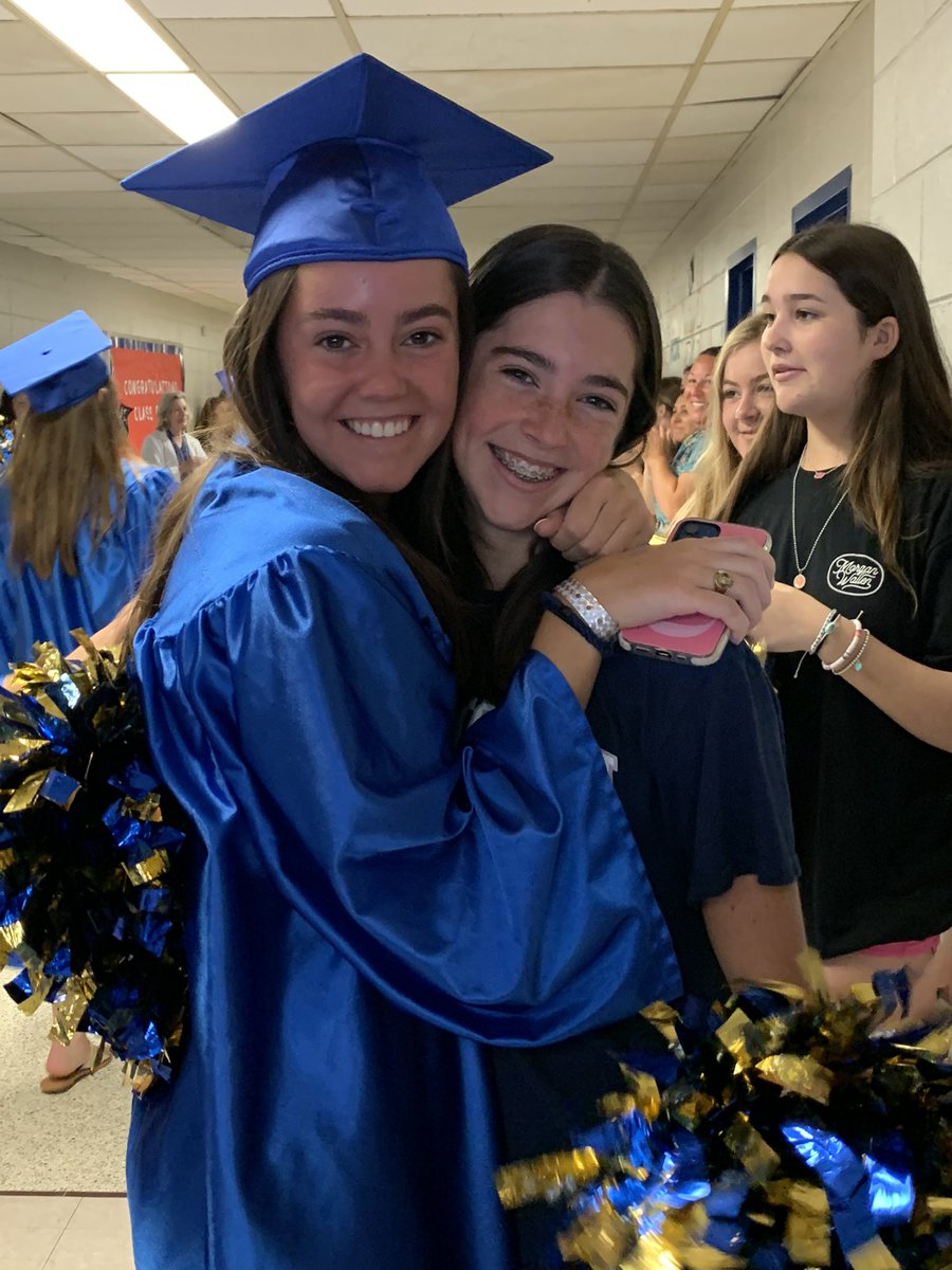 Megan Bonett tweet media