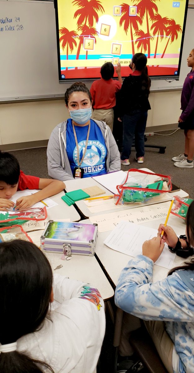 BiancaAKA18's tweet photo. I caught these Huskies in targeted small group instruction in reading and math today! We say "yes you can!" @hearnehusky #summertimelearning
#bettertodaythanyesterday
#huskypride https://t.co/q9q5nZNQw4