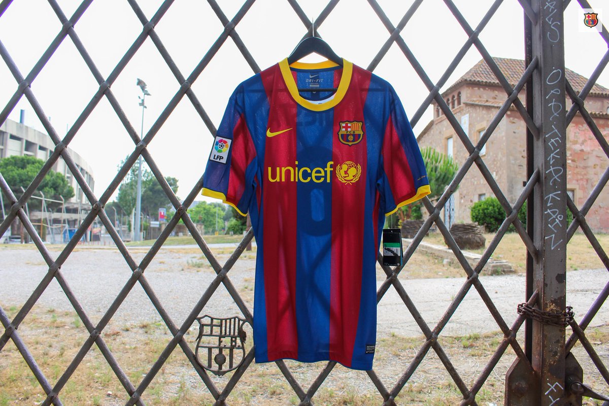memorabilia1899's tweet photo. Official home shirt of @FCBarcelona @andresiniesta8 from the season 2010/11.BNWT.
#FCBarcelona #iniesta8 #1899
#andresiniesta8 #Camiseta
#fcbarcelonacollection
#memorabilia1899 #CollectorClub
#Nike #homeshirt #Barça
👕🟥🟦🟨 https://t.co/zt3N13tQuc