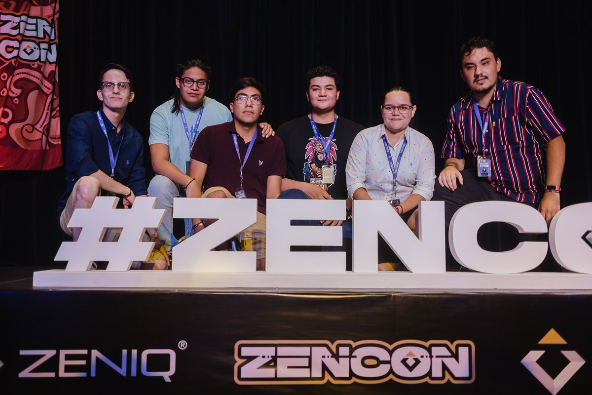 ZenconHackathon's tweet photo. There were two special prizes!! One was the Huitzil project, which simplifies the creation of smart contracts. The other was the FiDora project, which specialises in the decentralisation of real assets. Both projects were accepted into the ZENIQ Incubator Programme. #zencon https://t.co/jEfuXj6pQG