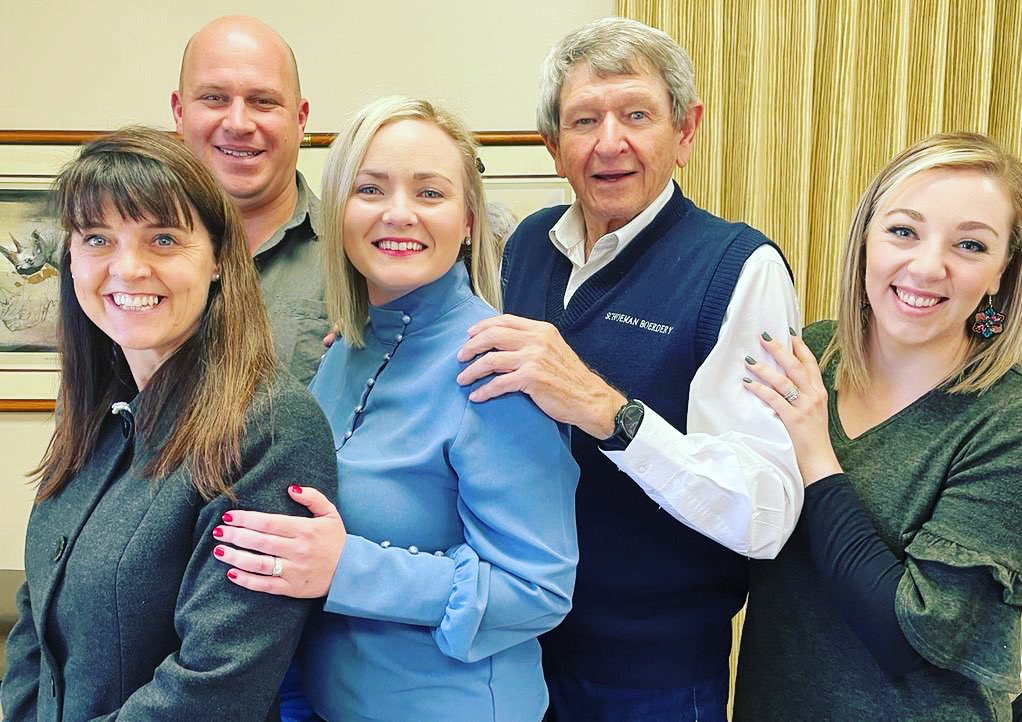 s_ellepr's tweet photo. It’s always a highlight consulting with the Schoeman Group - a diverse agricultural family business that’s been serving South Africa for more than 100 years! 

https://t.co/RuKrBcAmXr

#agriculture #communicationstrategy https://t.co/CtISibxopd