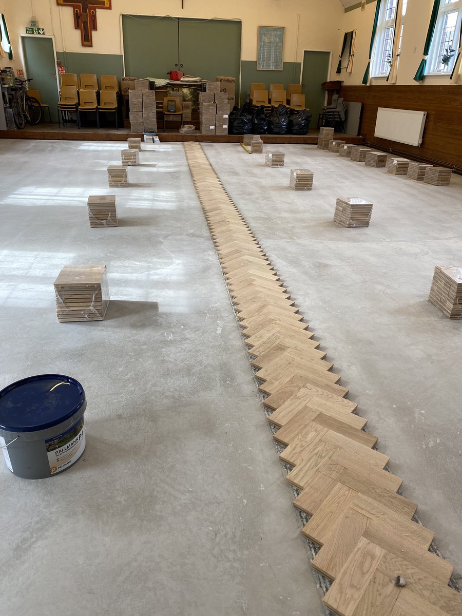 Littlesutton_'s tweet photo. From Crown, to full lay with Prime Grade parquet Oak blokes 5 days #Walsall #Crown #Parquet #Woodenflooring https://t.co/WZLmZz10LS