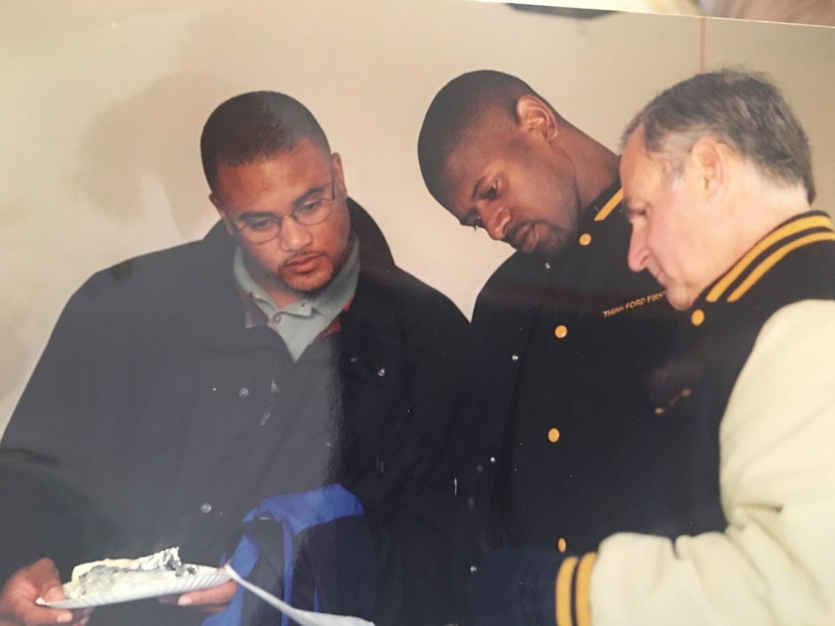 davisled84's tweet photo. Putting the band back together again? @HMAN84 and @davisled84 working together to support UVA student athletes. #throwback #catch84 #cavfutures https://t.co/8aosh7YIXf