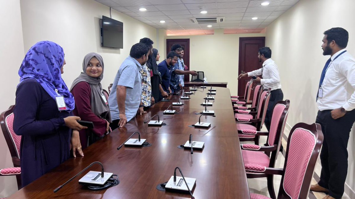 IbreyNaseem's tweet photo. Had a fruitful meeting today with Association for Dhiffushi Development regarding celebration of upcoming Eid at Dhiffushi “Eid Foari 2022” https://t.co/5Ae36BgvSo
