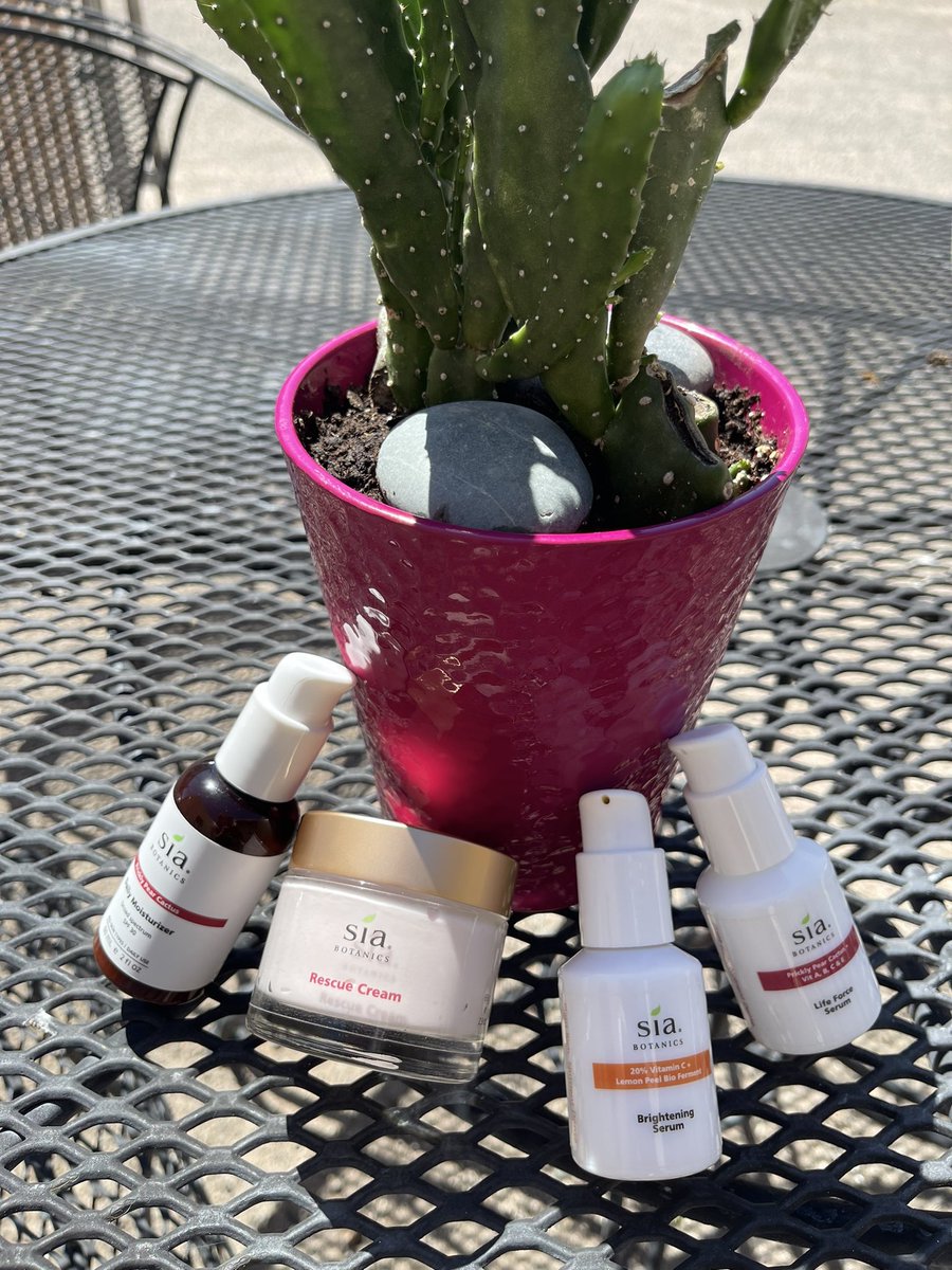 SiaBotanics's tweet photo. Some of Sia Botanics best sellers! Let us know which one of these you’ve tried! https://t.co/9kRCKhE8z2