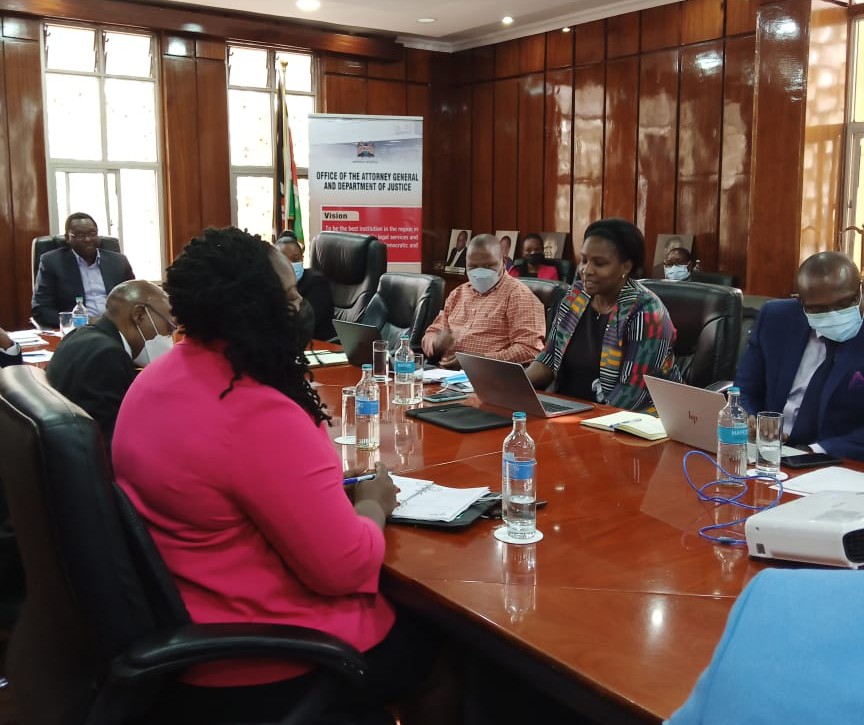 CEOs from #NCIC,<a href="/EACCKenya/">EACC</a>, <a href="/HakiKNCHR/">KNCHR</a>, @CAJ, <a href="/NACCSC/">NACCSC</a> &amp; <a href="/TIKenya/">TI-Kenya</a> Chapter met today at the AGs office to deliberate on strategic p'ship on Mgmt of public complaints within their mandates through the Integrated Public Complaints Referral Mechanism initiative, supported by <a href="/giz_gmbh/">GIZ</a>