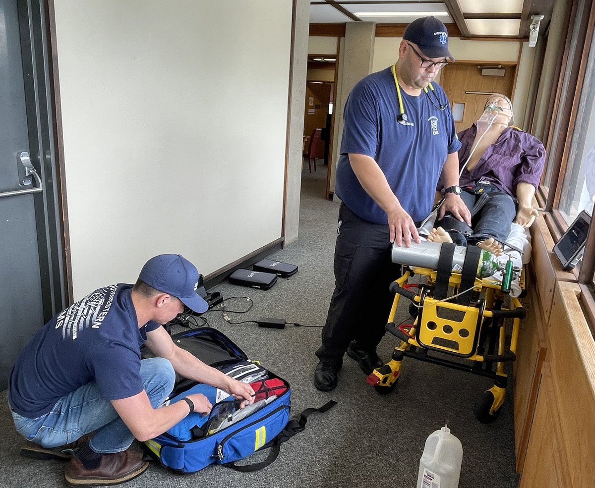 swocc's tweet photo. EMS students worked out 'real' crisis scenarios as their final exam today. Getting them ready to be out there saving lives and caring for our community!
Learn more about our paramedicine program here: https://t.co/voU9zNfLod
#FutureEMS #FutureParamedic #SWOCCbound #SWOCCGRAD2022 https://t.co/v3lJXgwK34