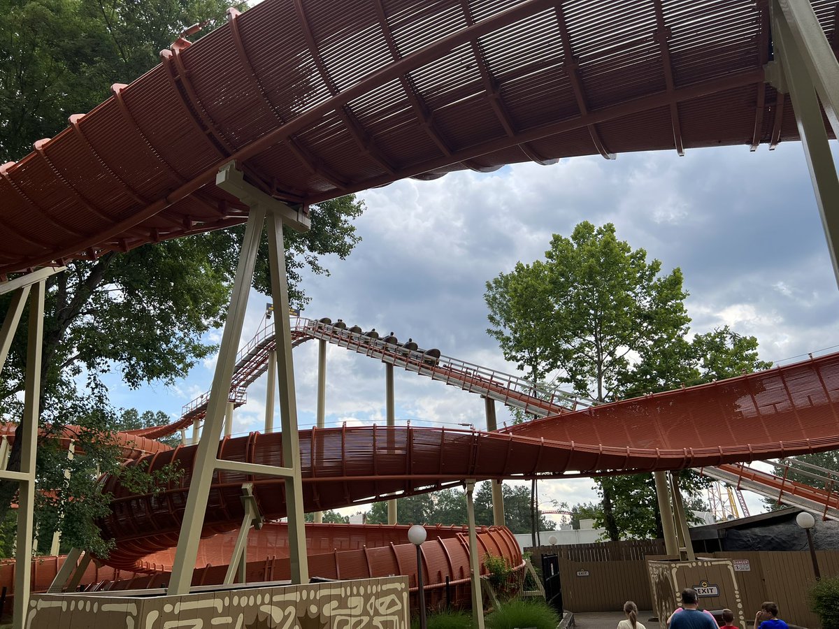 CoasterManiac's tweet photo. While it will always be Avalanche to me, the retheming of my favorite Mack bobsled at Kings Dominion to Reptilian looks awesome. https://t.co/7oKnORFPu2