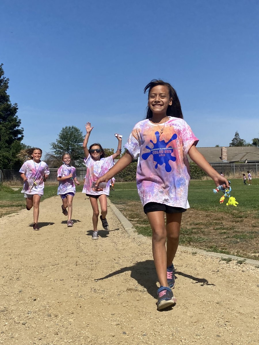 GJUESD's tweet photo. @GJUESD Lake Canyon students participate in their annual Color Run @JudihayesLC https://t.co/XsKxApK6EH