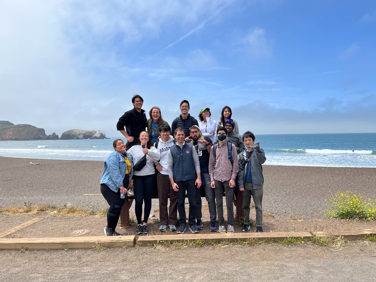 BivonaLabUCSF's tweet photo. Fun day of hiking at the Bivona Lab! Good luck to @3doralb and @DanielLucasKerr for the next step in their promising careers 😀❤️ https://t.co/f99RIs7Se1