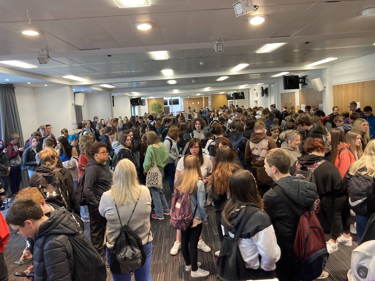 jackieandrews11's tweet photo. Absolutely delighted to welcome @MorayCouncil Senior Phase pupils to @UHIMoray @ThinkUHI @SchoolsUHIMoray  A great first day for our new cohort in both campuses.  Thank you everyone for making this happen @EmmaInnes13 🙂 https://t.co/2WWlBYpglP