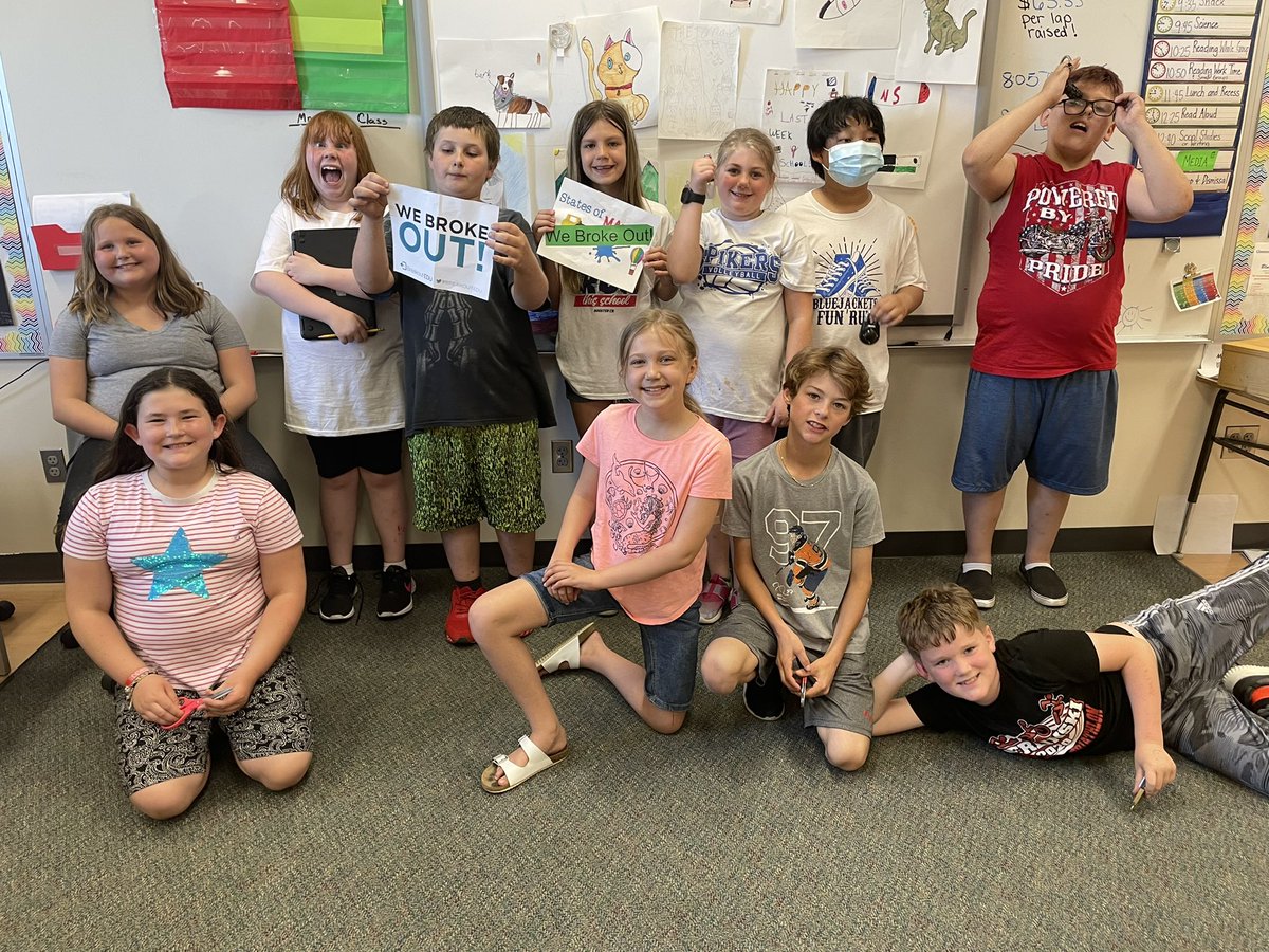 SFAS3_4Grade's tweet photo. These super competitive and puzzle loving crews worked together in teams to review the matter and all things solids, liquids, and gases. Both teams broke out just in time! #sfas @iissfas #STEAM https://t.co/o0O0ctQ2rt