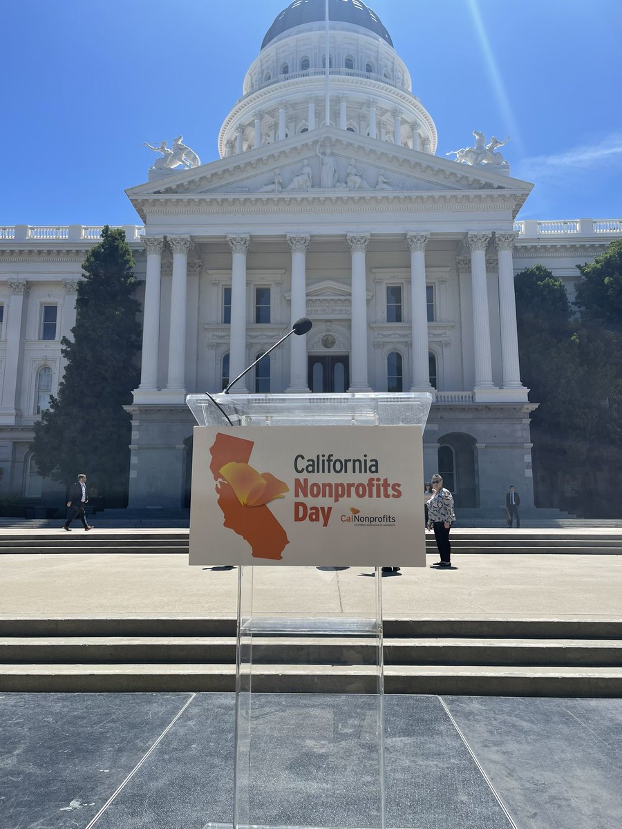 HeathFloraCA's tweet image. It was my honor to recognize @UnitedWayStan as the CA 12th Assembly District Non-Profit of the year today. United Way Stanislaus is a great facilitator for local non-profits &amp;amp; has generously supported humanitarian efforts in Ukraine this year. #CalNOTY2022 #caleg #NonprofitPower