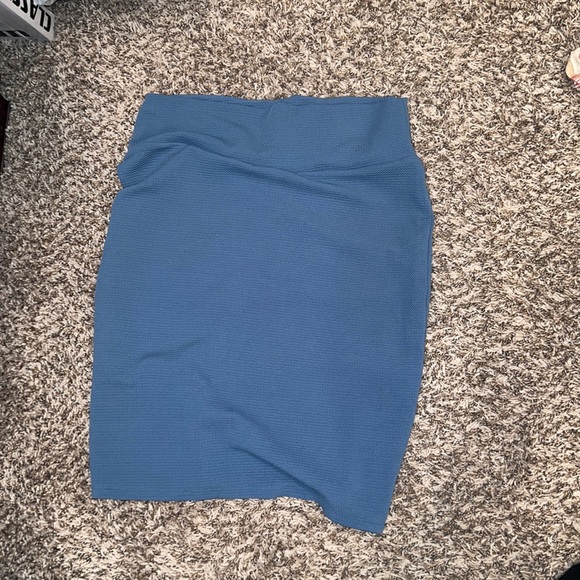 TweeterPSexton's tweet image. So good I had to share! Check out all the items I'm loving on @Poshmarkapp #poshmark #fashion #style #shopmycloset #worthington #judyblue #lularoe: posh.mk/XdJGL55FHqb