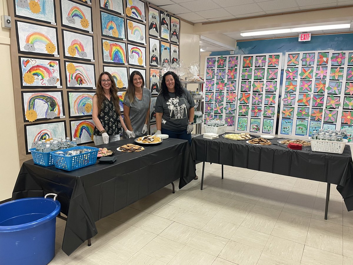 BayElementary's tweet image. Our Parent-Student Workshop is off to a great start! @pta_bay @PatMedSchools 😊