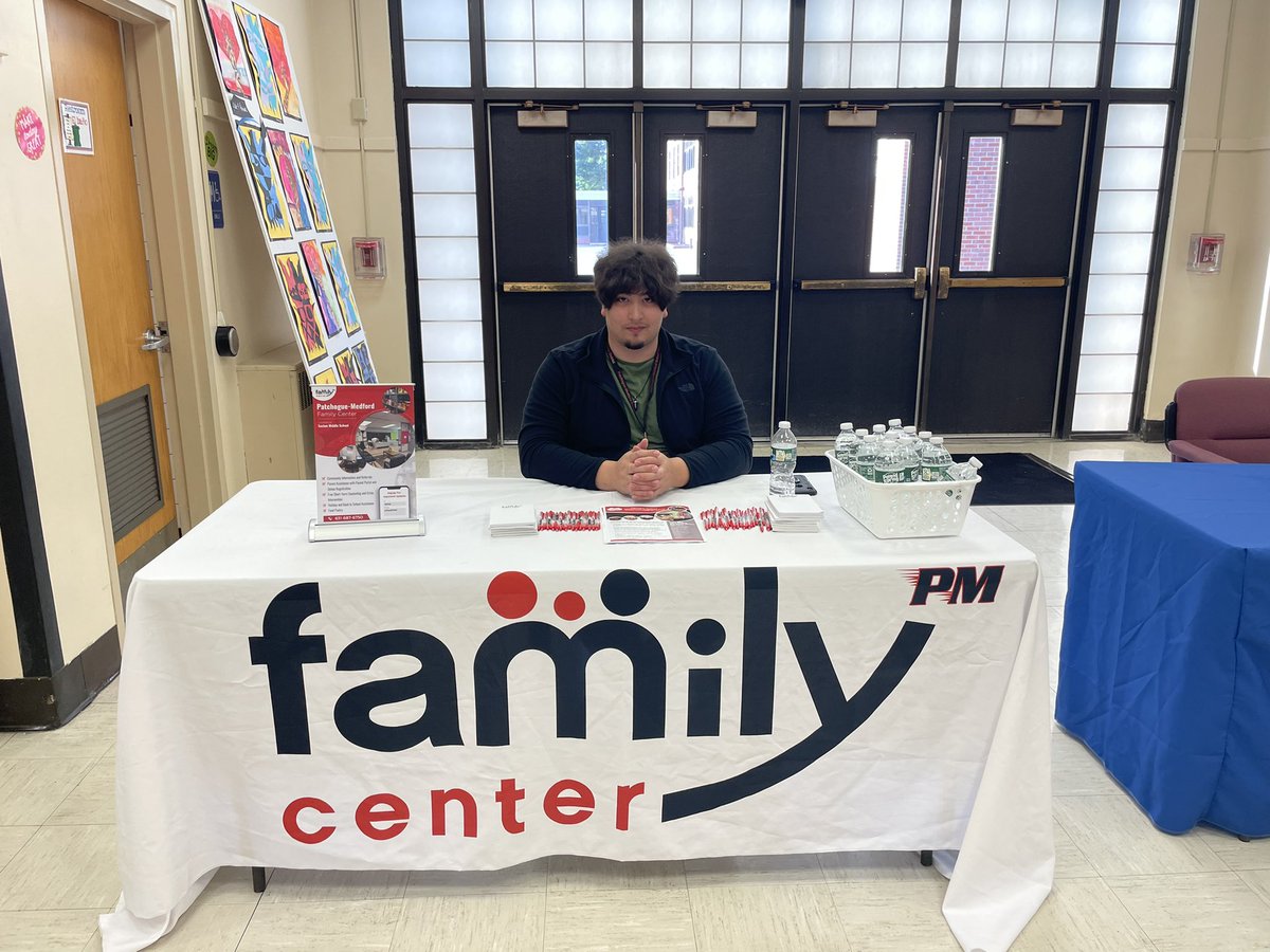 BayElementary's tweet image. Our Parent-Student Workshop is off to a great start! @pta_bay @PatMedSchools 😊