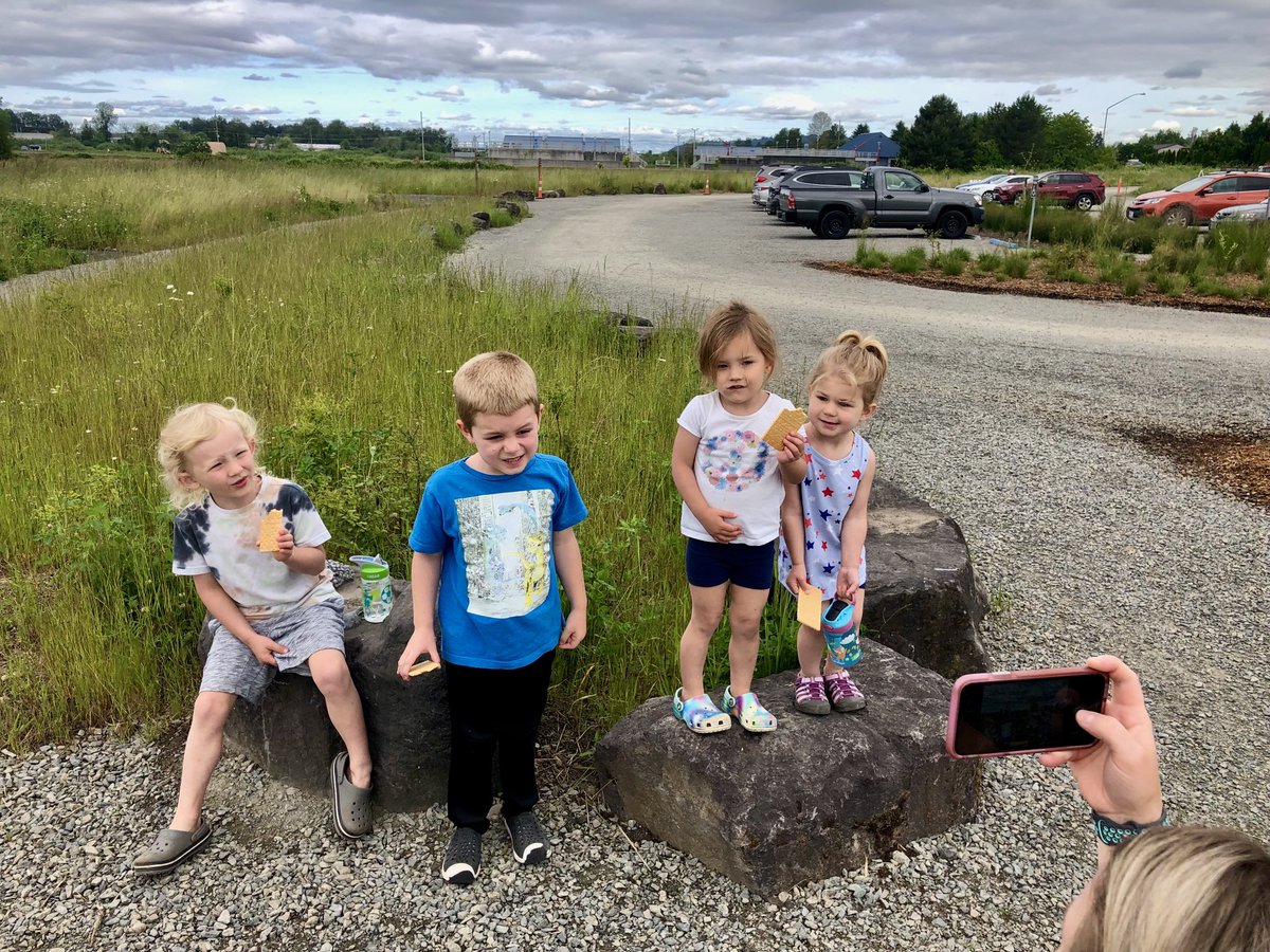 CindyEasley6's tweet photo. Four friends out on a four mile adventure at Steigerwald National Wildlife Refuge. ❤️🧡💚💙 https://t.co/ZvlobTZYv1