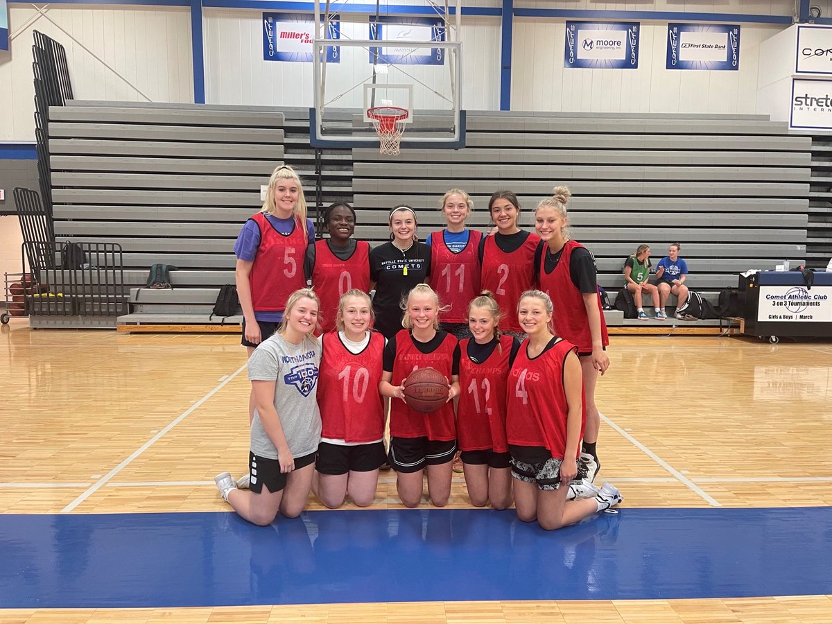 NDTop100Camp's tweet photo. Here are a few final pictures from our 2022 Top 100 Camp. A BIG "thank you" to all the campers for their attendance.  For their parents for allowing them to attend.  To their H.S coaches for nominating them.  And a final THANK YOU to our amazing staff for their effort and example https://t.co/e3aX5fCF2R